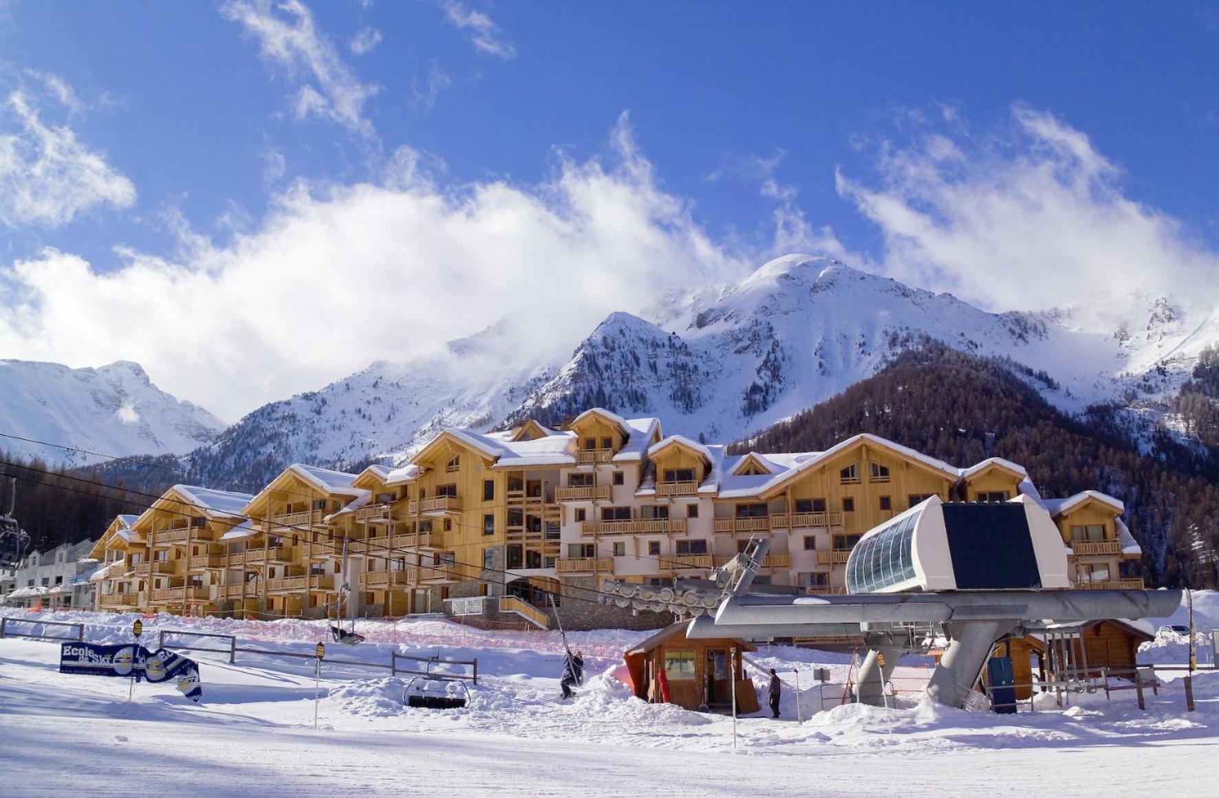 Madame Vacances Résidence Le Parc Des Airelles Les Orres Exterior foto
